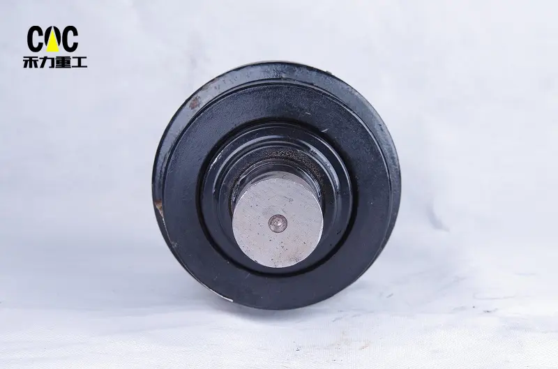 Manufacturer for Upper Supporting Roller - Wholesale undercarriage parts R200 R200LC R210-3 R210LC upper rollers excavator assembly top carrier roller – Heli detail pictures